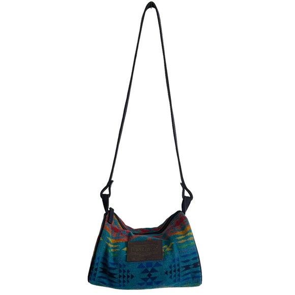 Pendleton Handbags - Pendleton Pilot Rock Travel Kit Bag With Strap